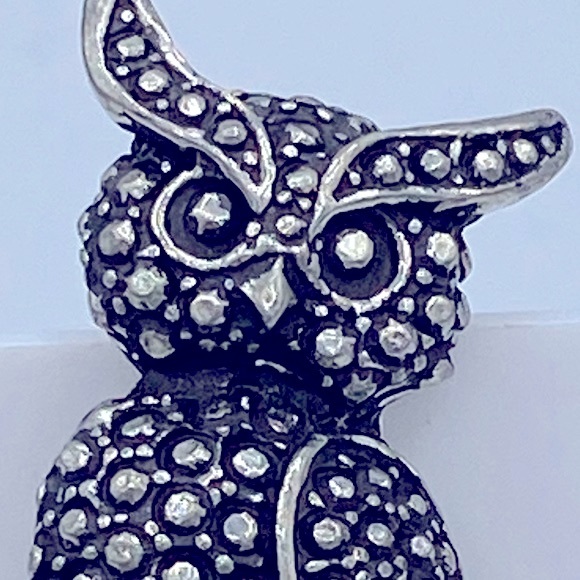 Small Pewter Owl Pin/Brooch Signed Seagull And Numbered Textured Pewter - Picture 4 of 6